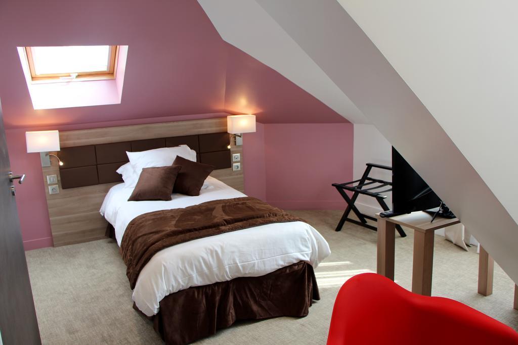 Hotel L'Esturgeon Poissy Pokój zdjęcie