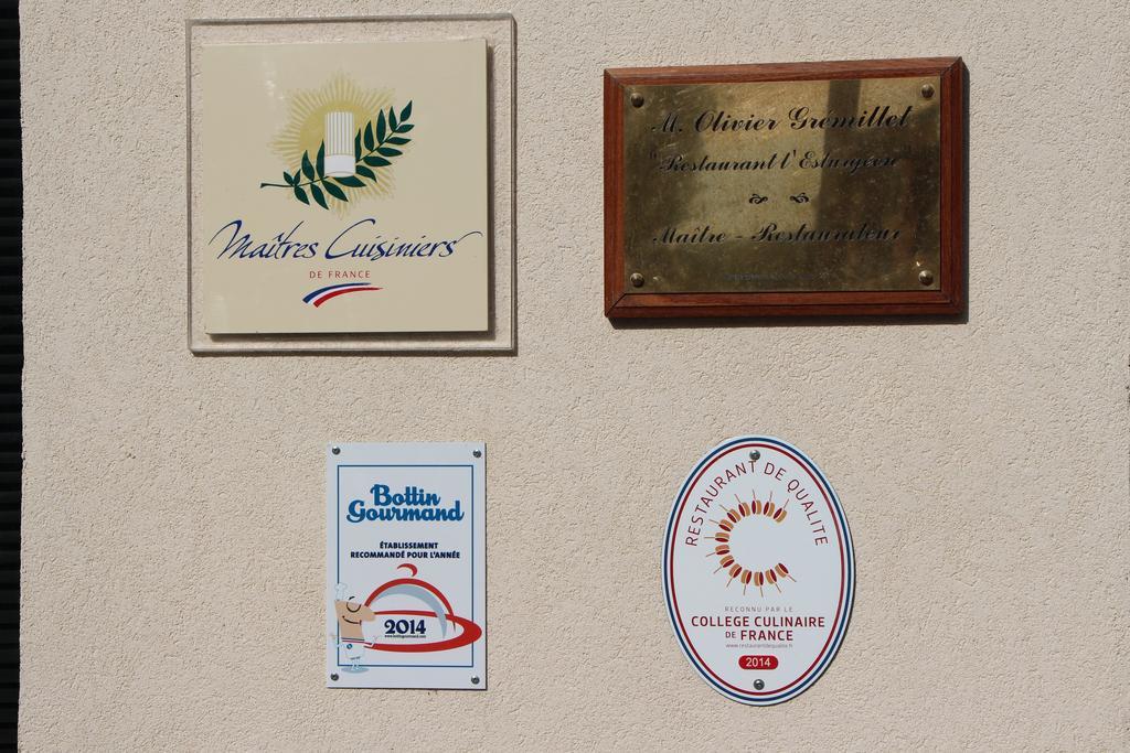 Hotel L'Esturgeon Poissy Zewnętrze zdjęcie