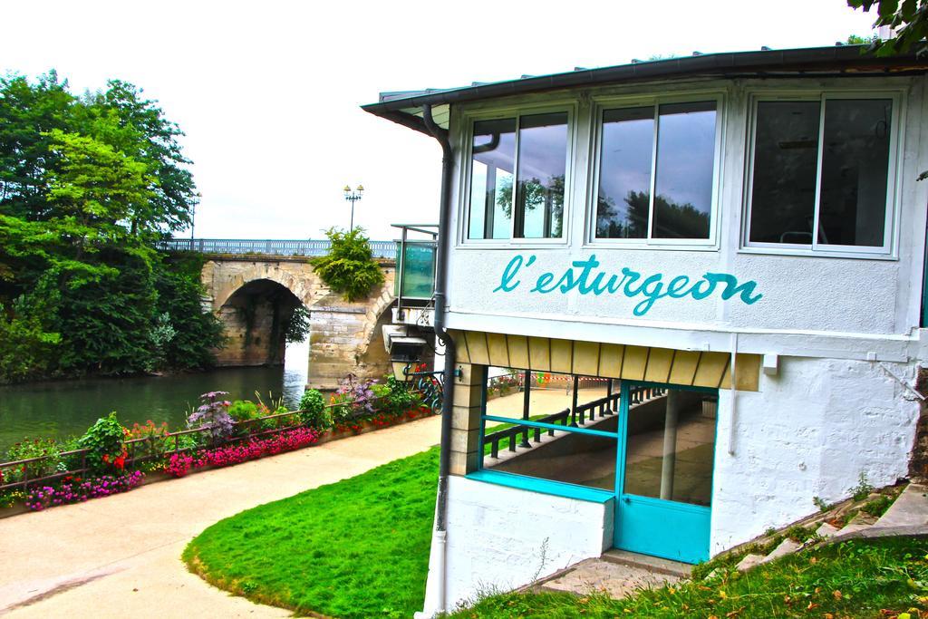 Hotel L'Esturgeon Poissy Zewnętrze zdjęcie