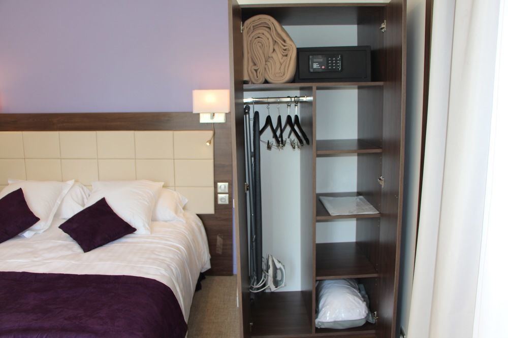 Hotel L'Esturgeon Poissy Zewnętrze zdjęcie
