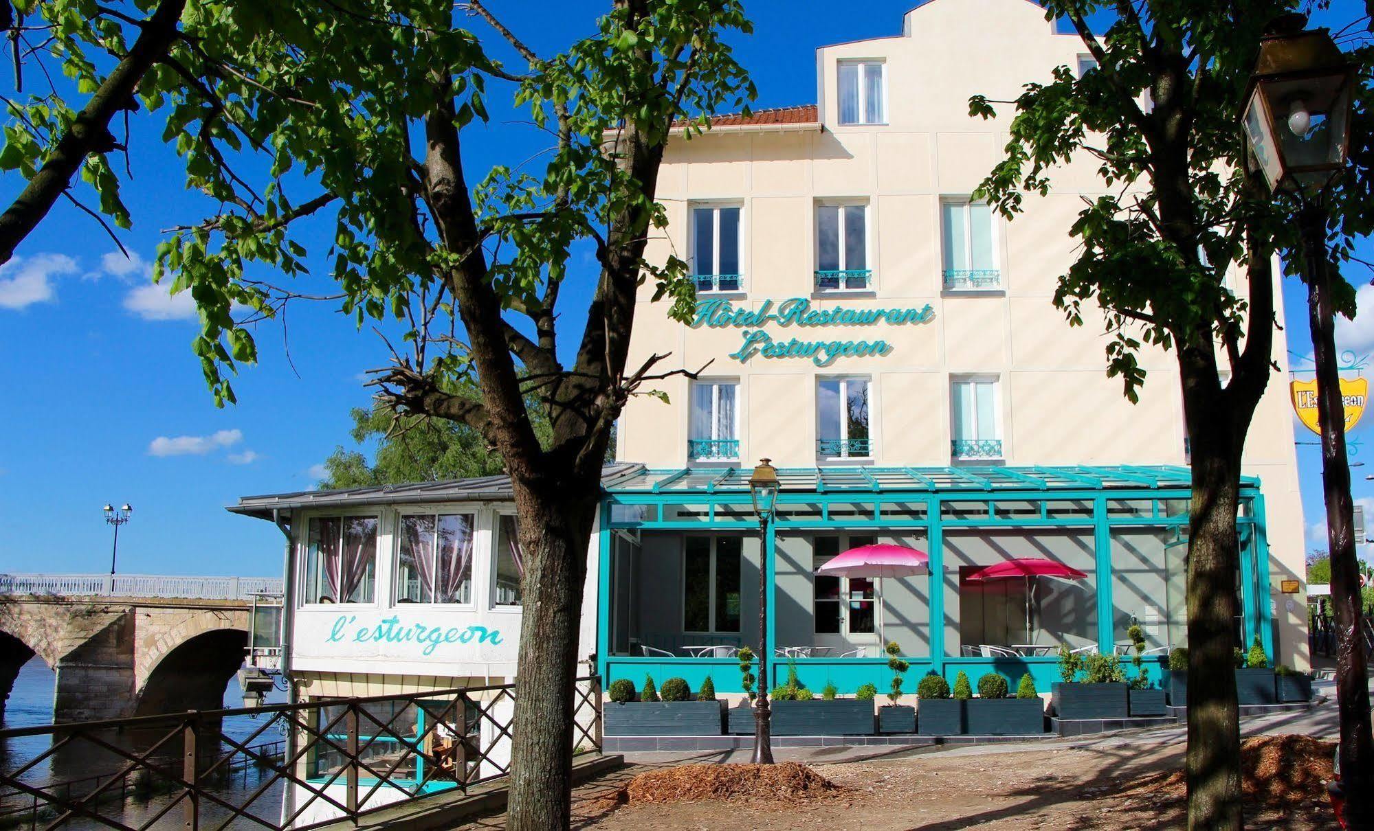 Hotel L'Esturgeon Poissy Zewnętrze zdjęcie
